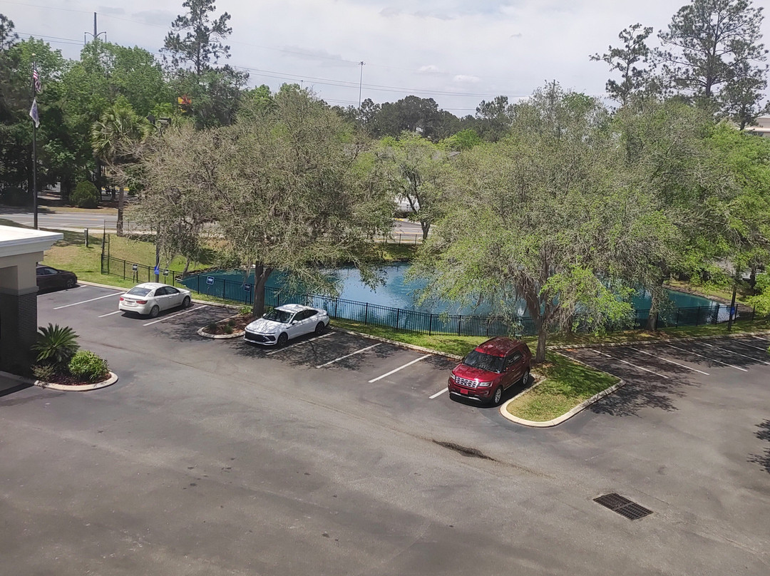 Hampton Inn Gainesville主图