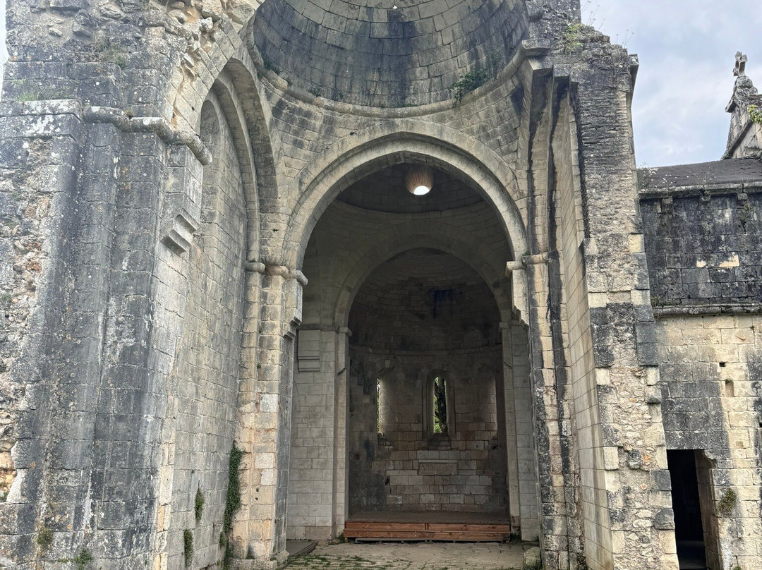 Abbaye de Boschaud-Villars必去景点