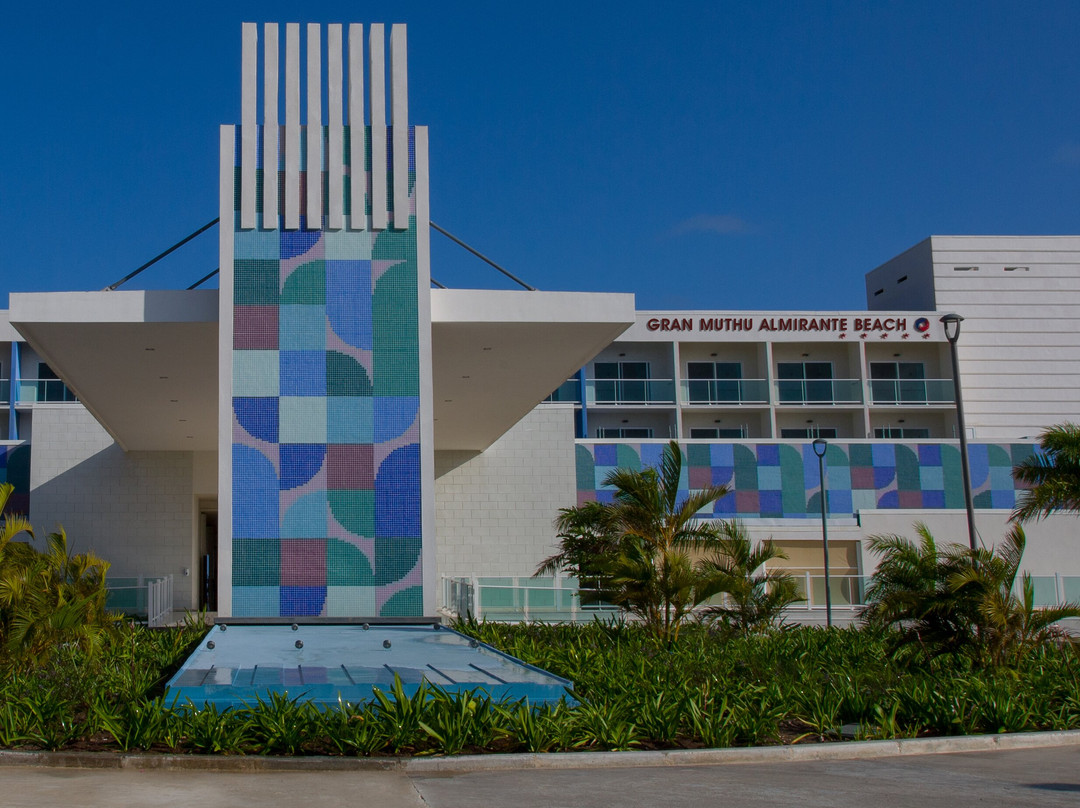 Gran Muthu Almirante Beach Hotel主图