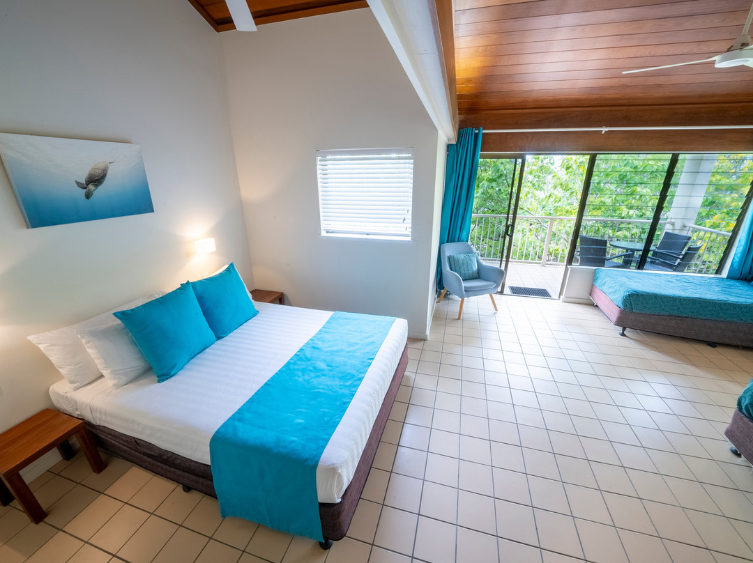 海伦岛酒店主图