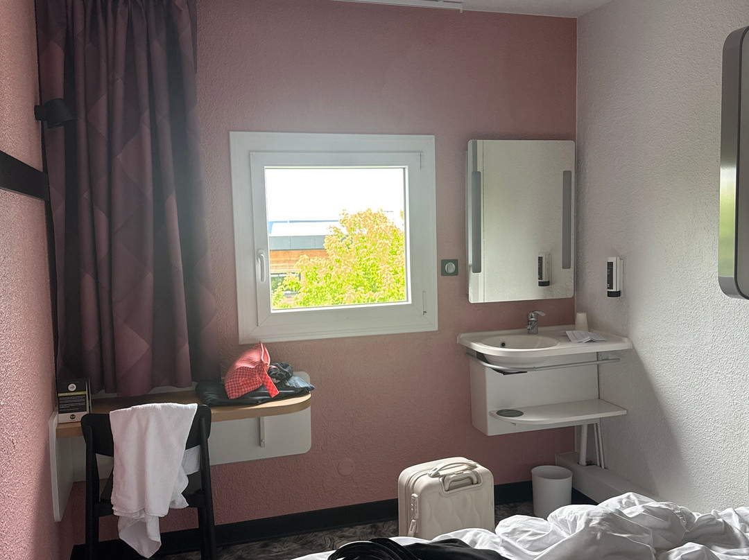 B&B HOTEL Châteauroux Déols主图
