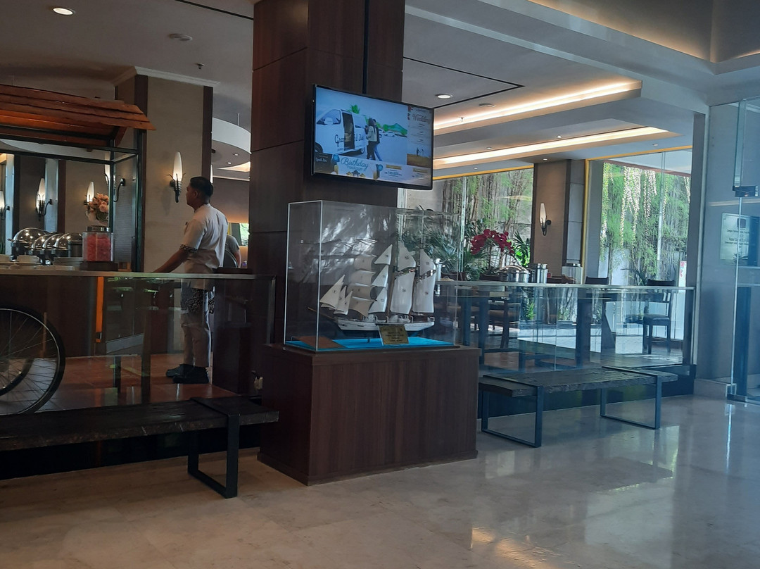 杜迈组里大酒店主图