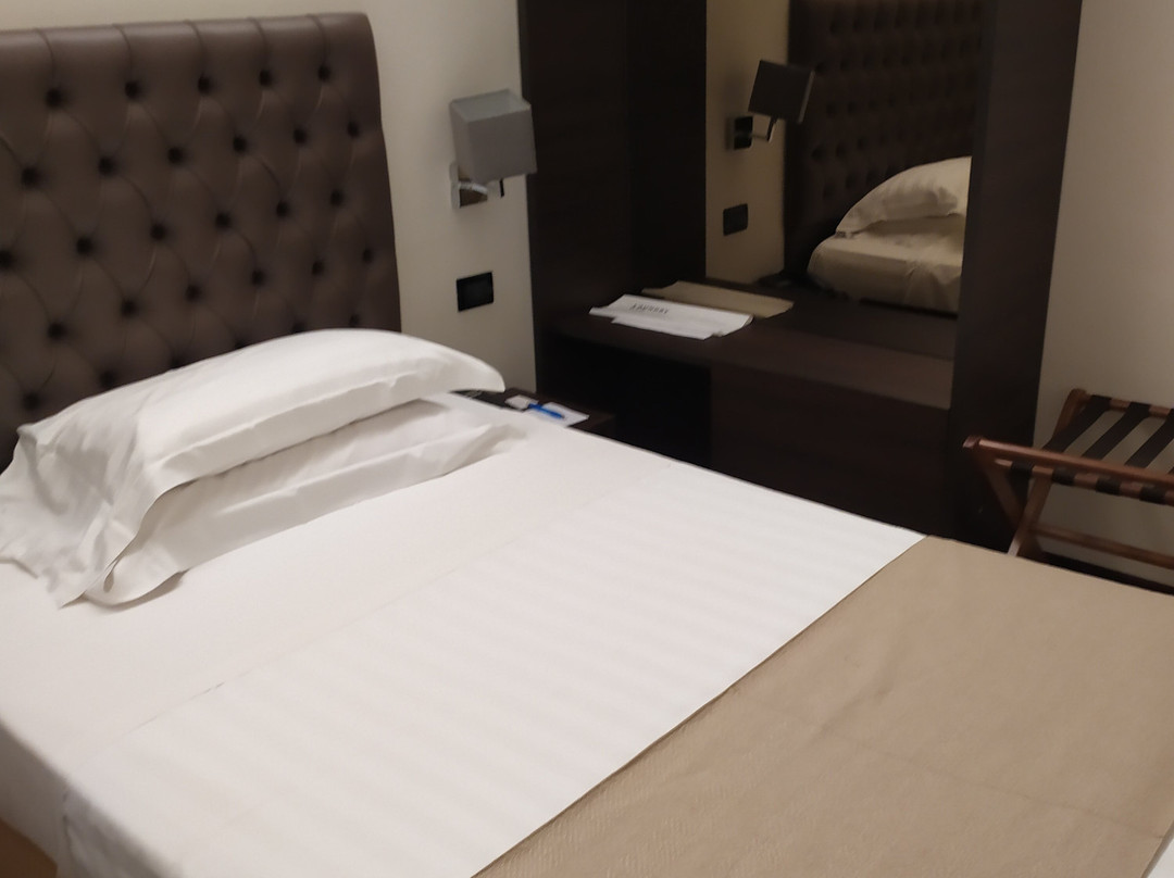 佩斯卡拉广场酒店主图