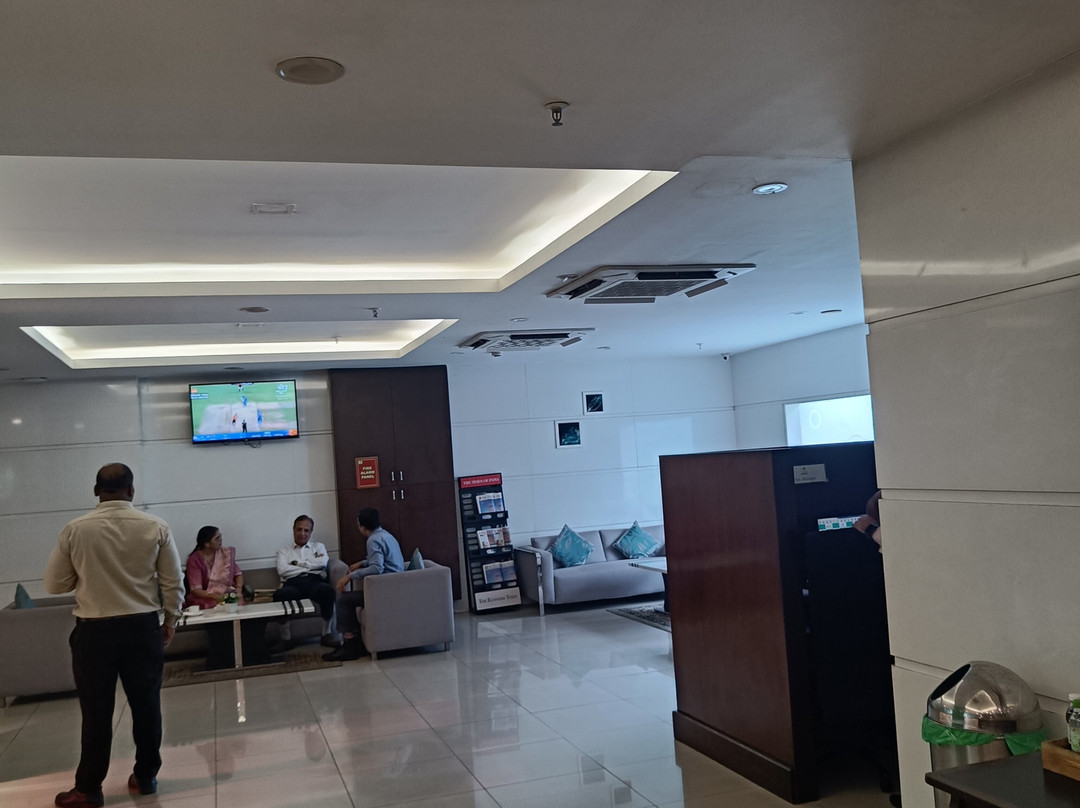 The Byke Suraj Plaza主图