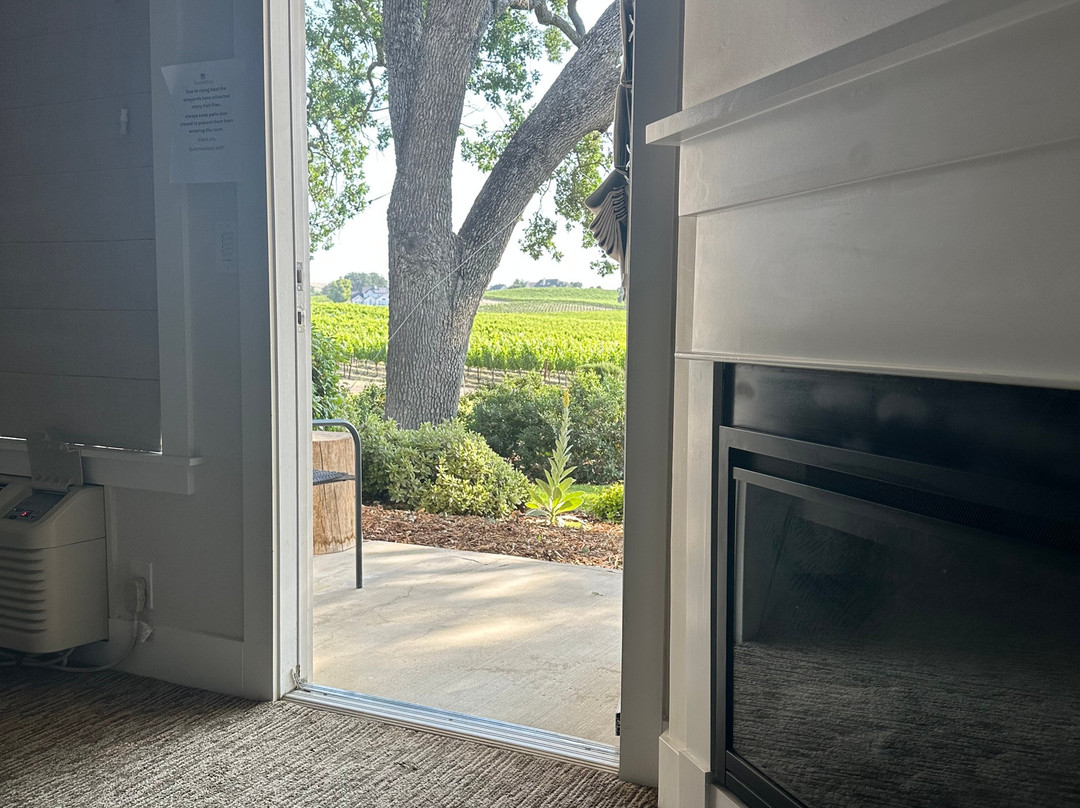 Summerwood Winery & Inn主图