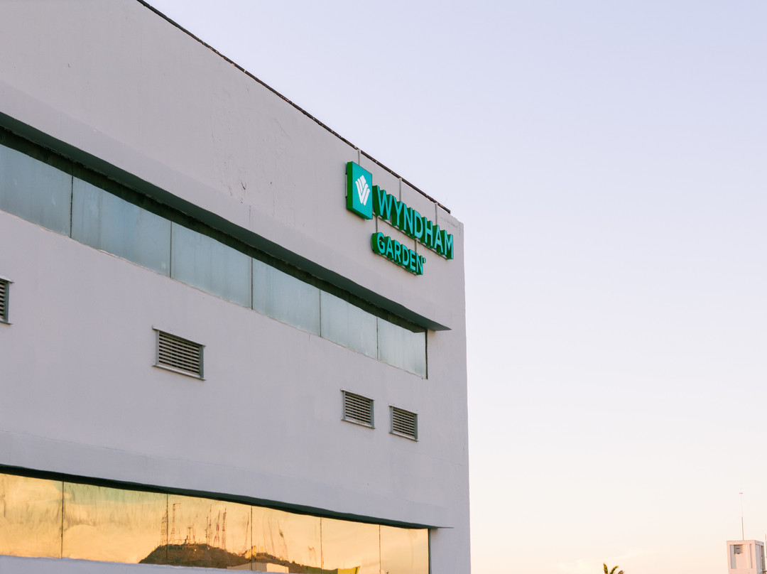 Plaza Inn Hotel主图