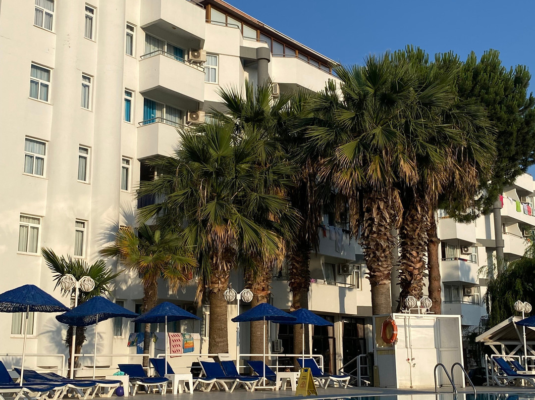Flora Hotel Suites主图