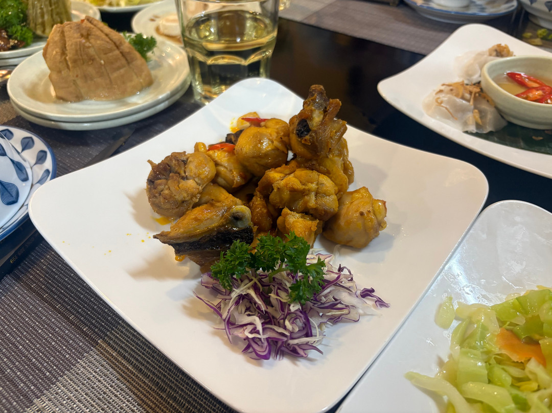 Cơm Nhà Bờm - Vietnamese Restaurant