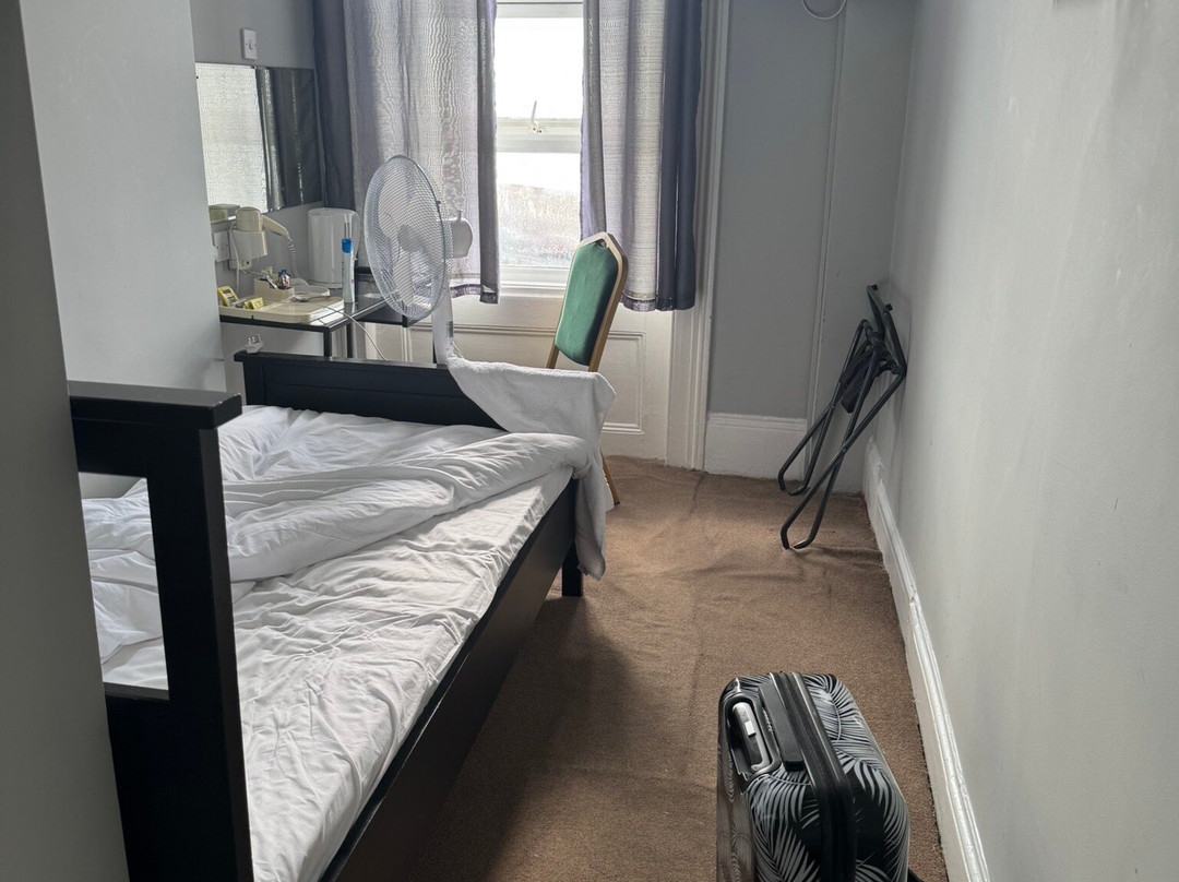 任思登酒店主图