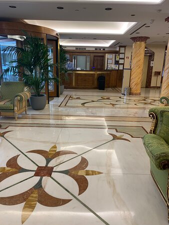 马科尼酒店主图