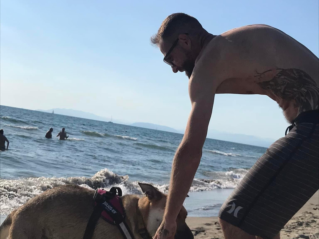 Spiaggia Della Lecciona-维亚雷焦必去景点