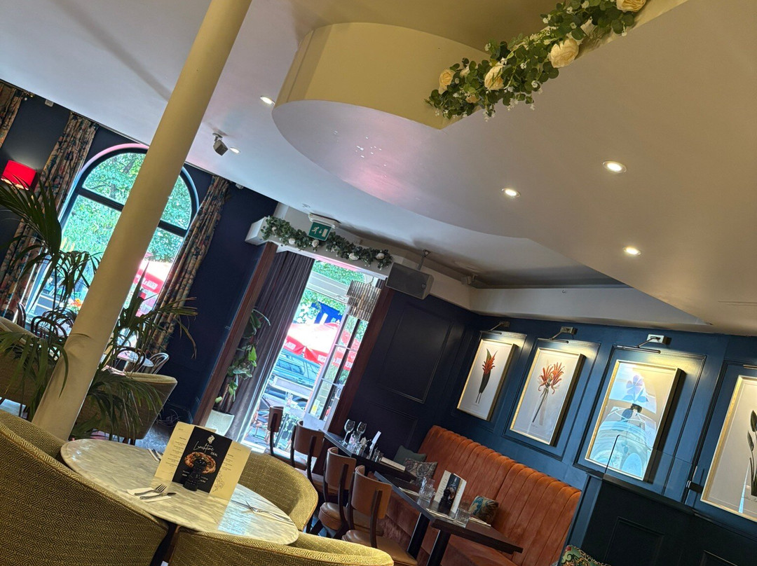 传统哈特福别墅酒店主图