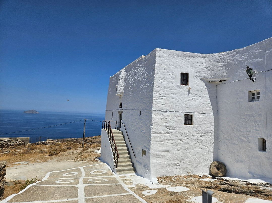 Moni Taxiarchon Monastery-Serifos必去景点