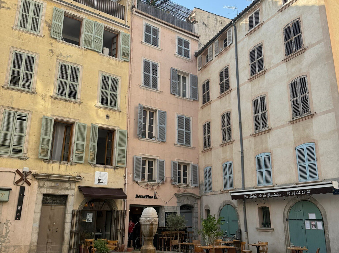 艺术酒店-土伦必去景点