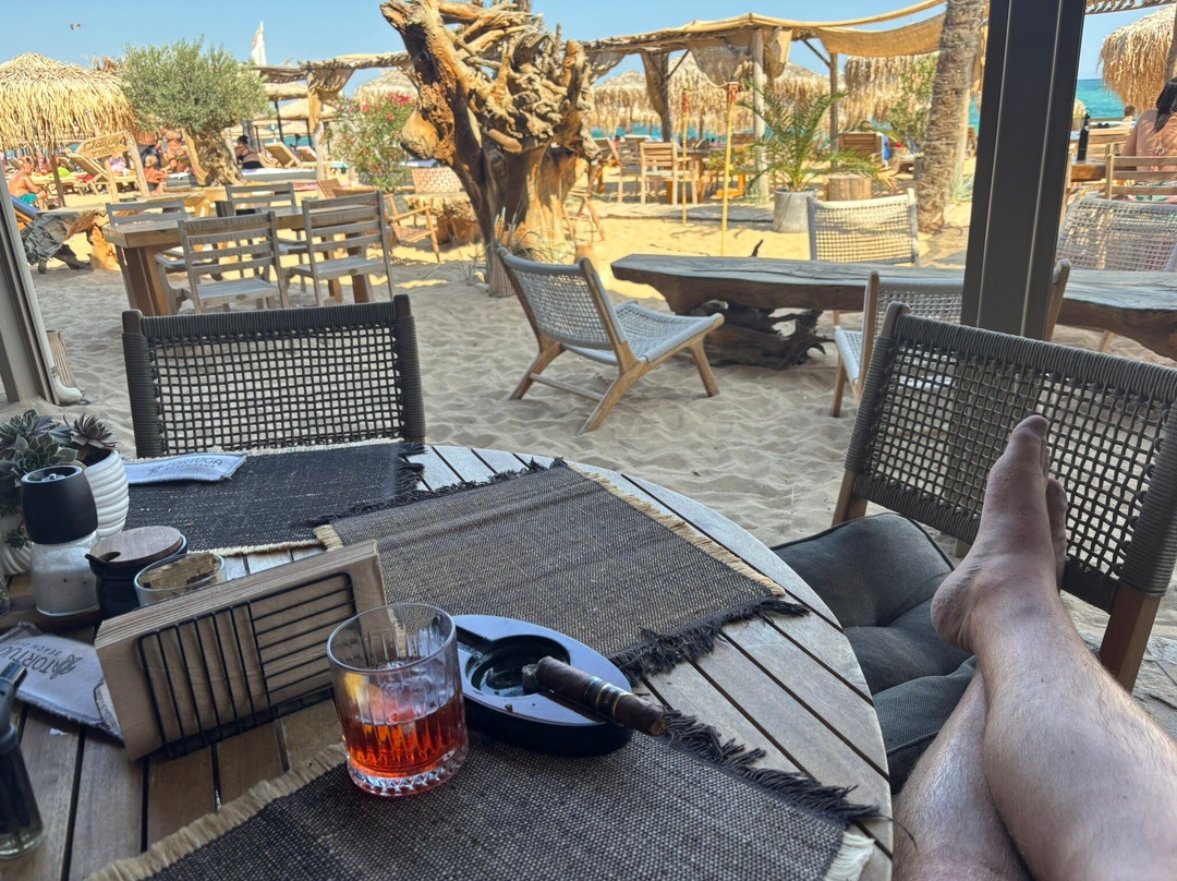 Tortuga Beach Club / Golden Sands