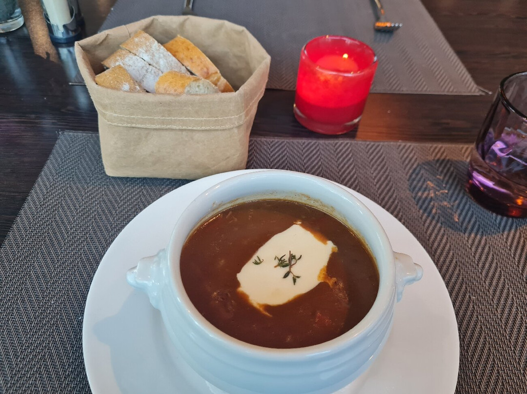 科隆波恩机场假日酒店主图