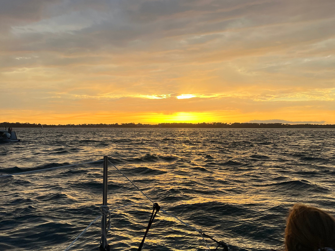 Caseneuve Maxi Catamaran-Baden必去景点