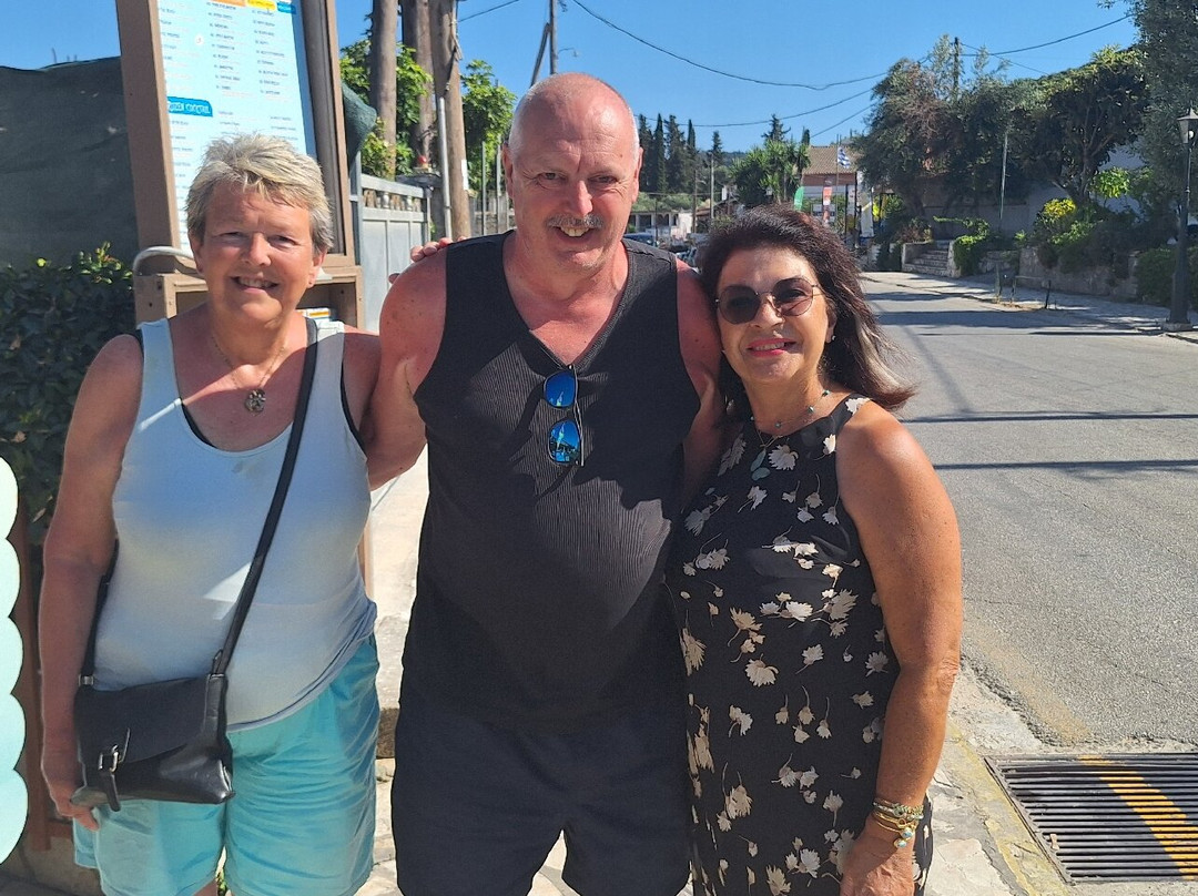 Stavros Cocktail Pub-Moraitika必去景点