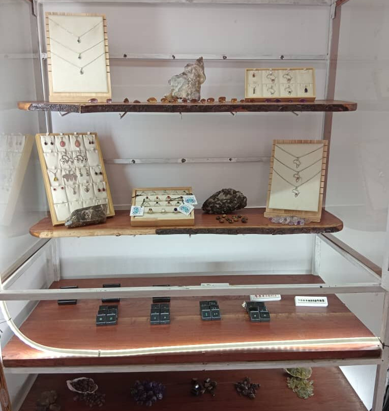 Zamrock Gems And Crafts-李文斯顿必去景点