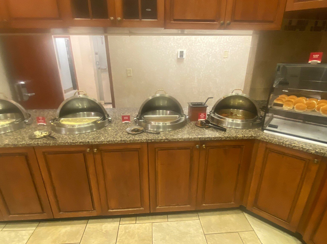 Drury Inn & Suites Columbus Grove City主图