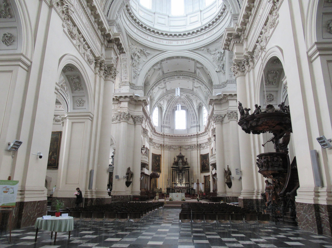 Cathedral de St-Aubain (St. Aubain Cathedral)-那慕尔必去景点