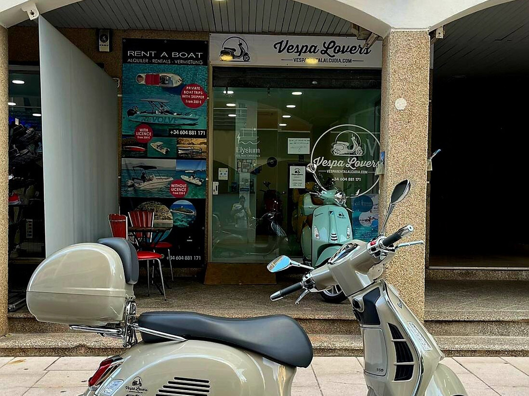 Vespa Rental Alcudia| Vespa Lovers-阿尔库迪亚港必去景点