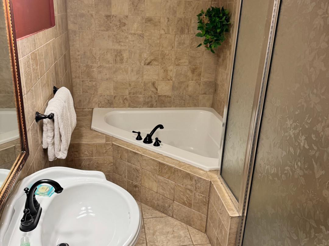 The Colonial Inn At Historic Smithville主图