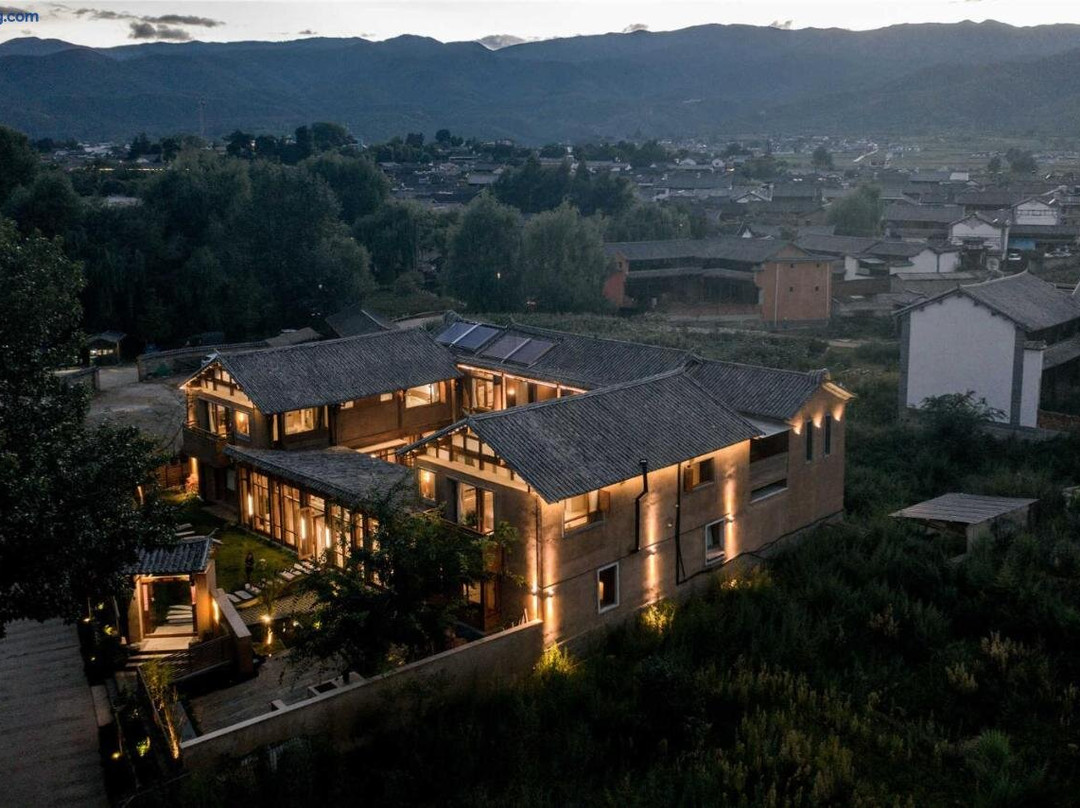 Shiran Mountain House Resort Hotel Shaxi Ancient Town