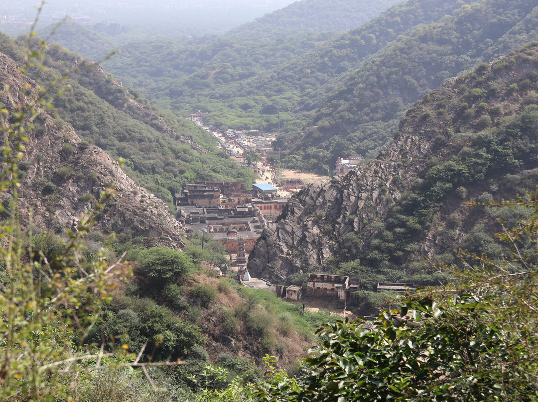 Rainbow Dream Travels-诺伊达必去景点