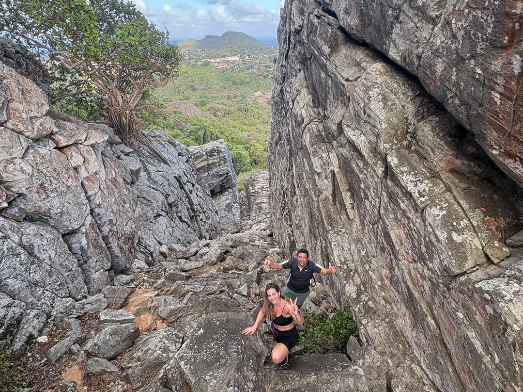 Trilha do Piquinho-费尔南多-迪诺罗尼亚群岛必去景点