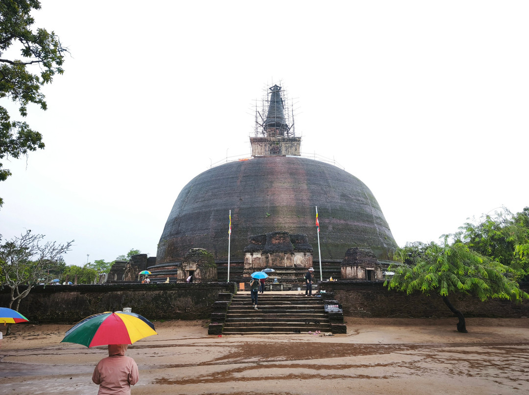 Lanka Tour Driver-Hingurakgoda必去景点