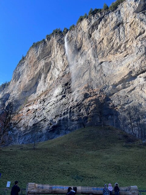 Staubbach Waterfall-劳特布龙嫩必去景点