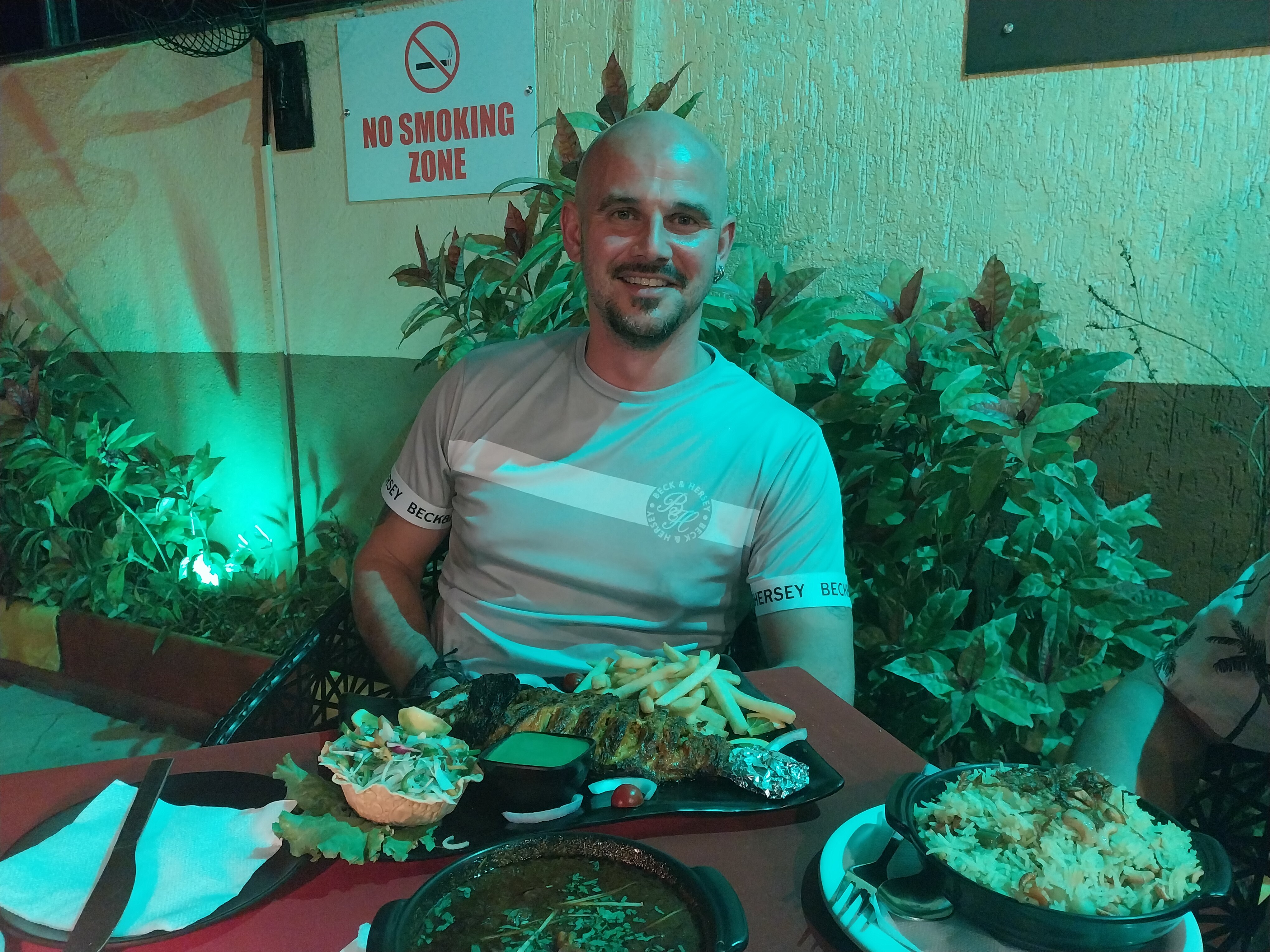 纳兹里度假村-官方