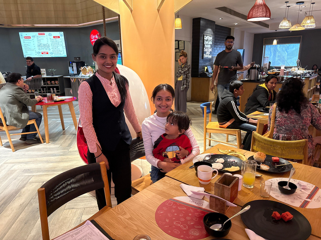 浦那瓦卡达金杰酒店主图