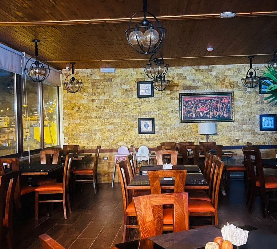 Town Season Hotel主图