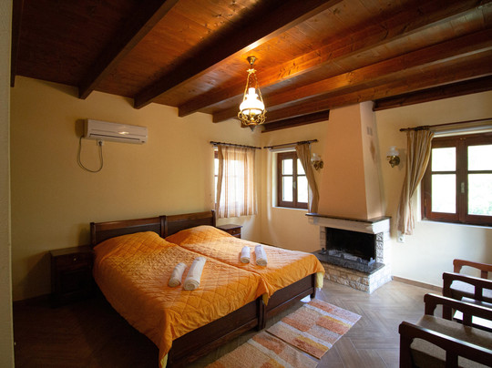 Piges Hotel at Acheron Springs主图