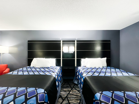 布莱恩小镇旅馆和套房主图