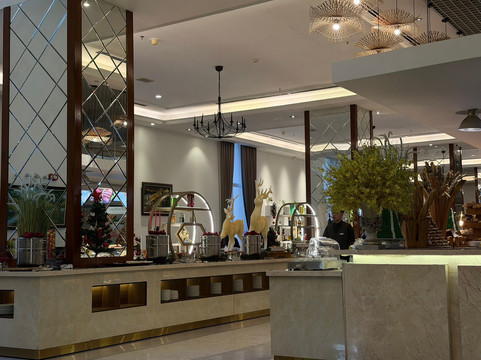 新山一西贡酒店主图