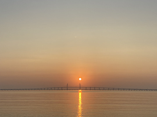 珠海海湾大酒店主图