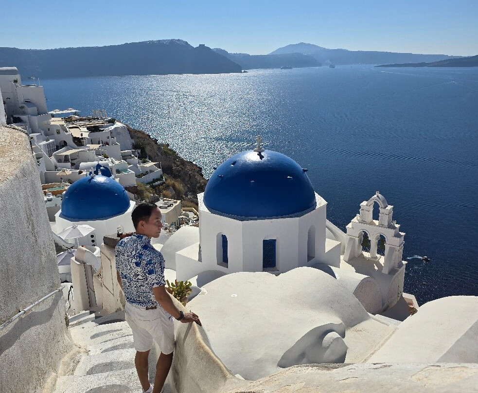 Picturesque Blue Dome Santorini-伊亚必去景点