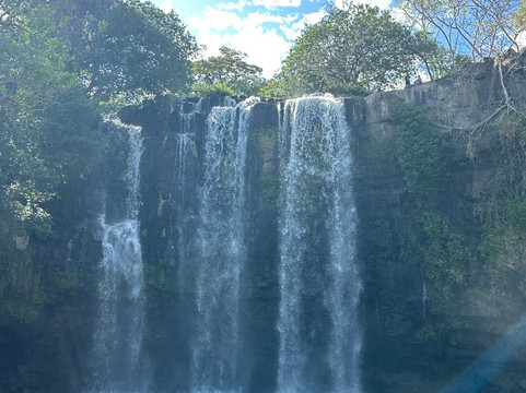 Maleku Tours-利比里亚必去景点