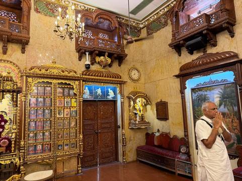 Sri Sri Radha Gopinath Temple-孟买必去景点