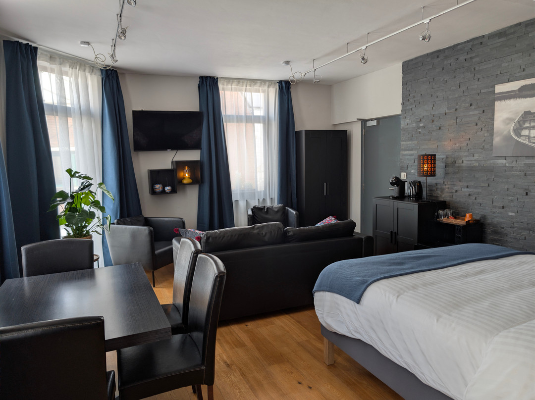 阿弗勒尔日库埃特酒店主图