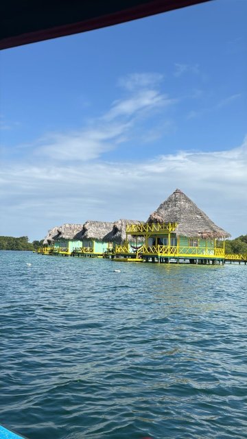 蓬塔卡拉科尔阿夸旅舍-官方