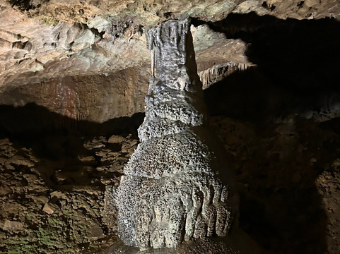 Grottes de Médous-Aste必去景点