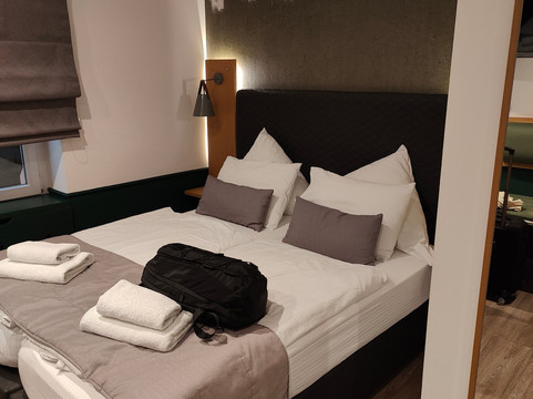 艾锡昂酒店主图