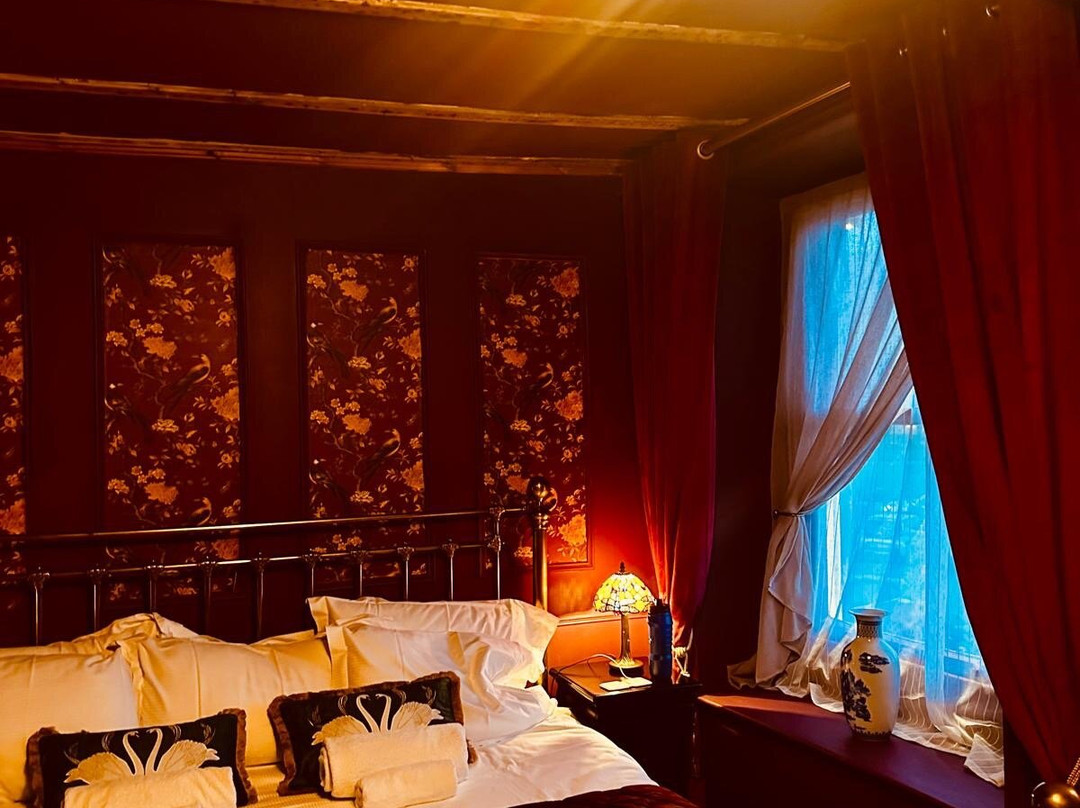 国王纹章酒店主图