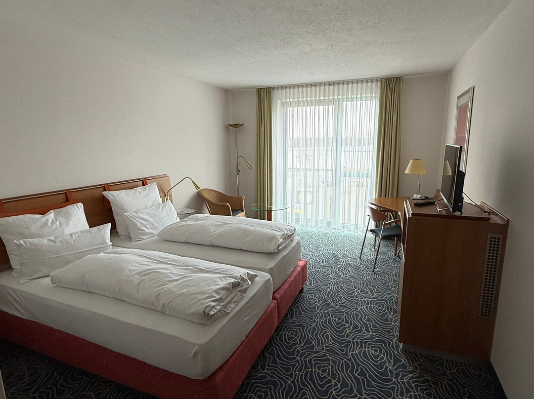 西霍夫哈尔滕酒店主图