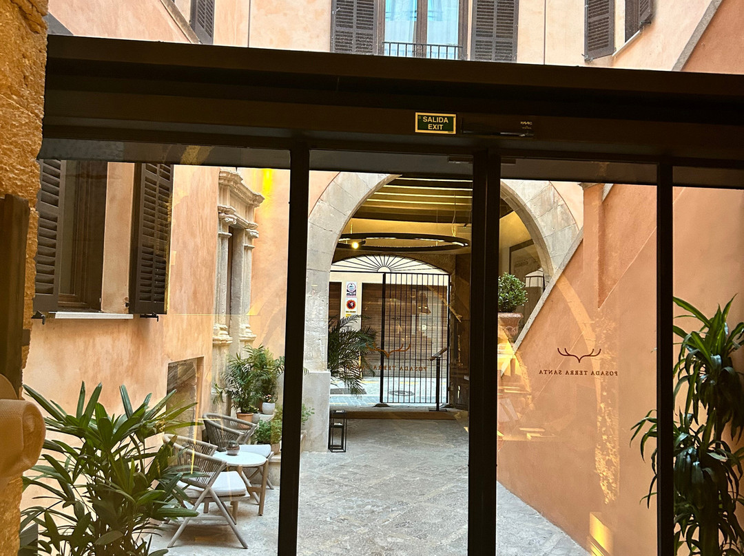 波萨达特拉散塔精品酒店主图