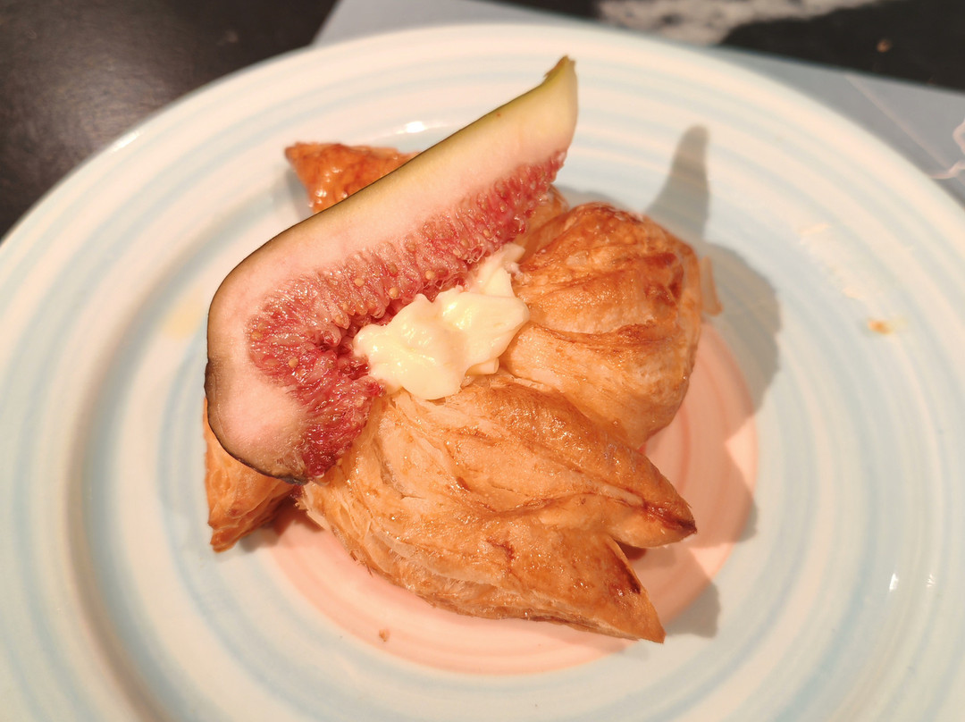 深圳浪骑瞻云度假酒店主图